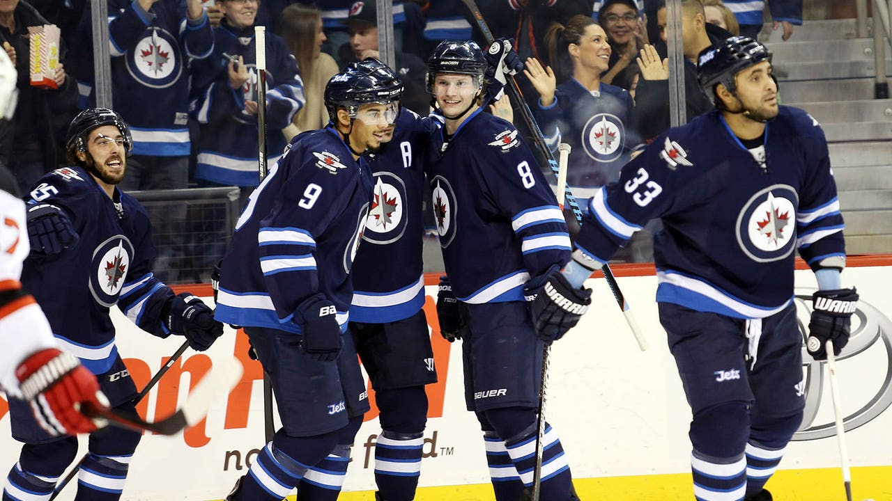 Jets do in Devils with two quick goals early in second period